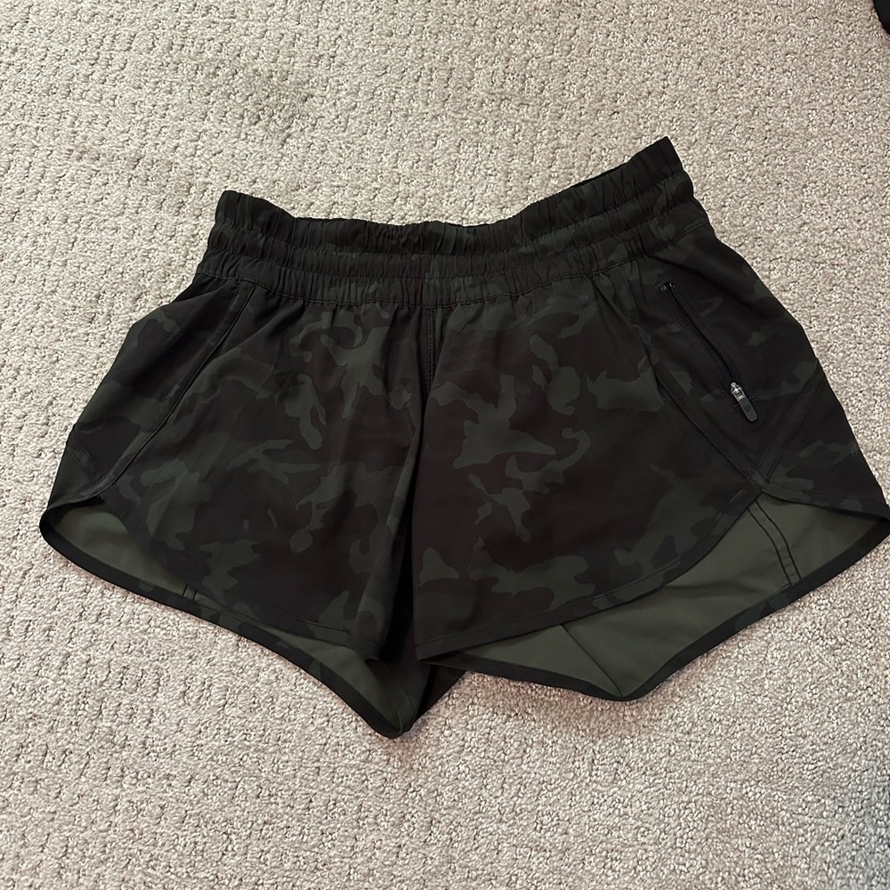 Lululemon tracker short
